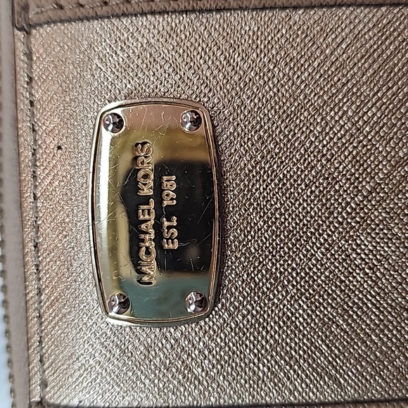 Michael Kors Wallet - Picture 2 of 6
